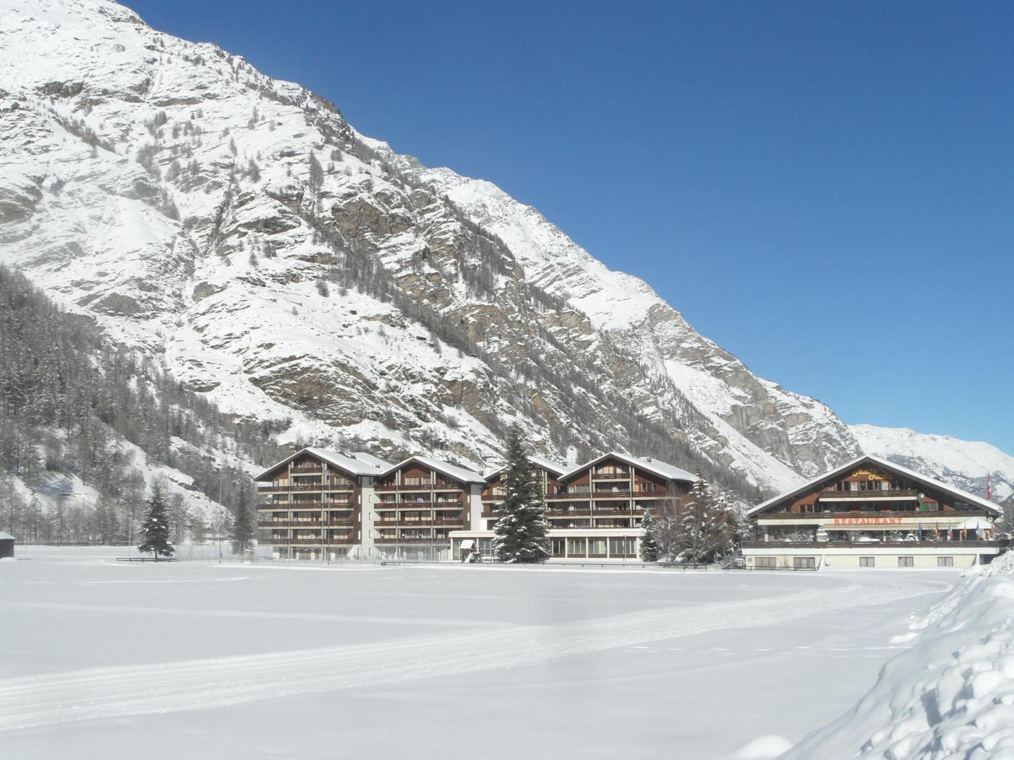 Monte Rosa Taesch, Apartments Mit Wellness Bereich Exteriör bild